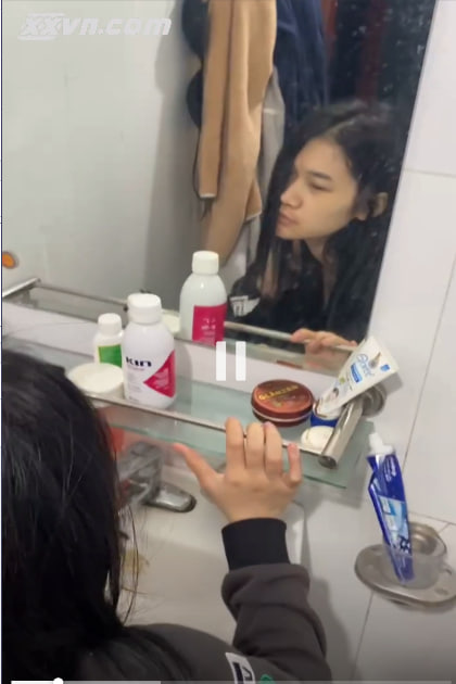 địt nhau trước gương